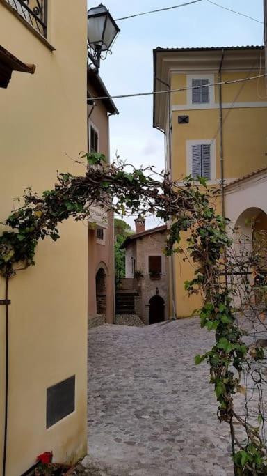 Casa In Antico Borgo Medievale A Tarano Ri, Via Giacomo Leopardi, 15 Βίλα Εξωτερικό φωτογραφία
