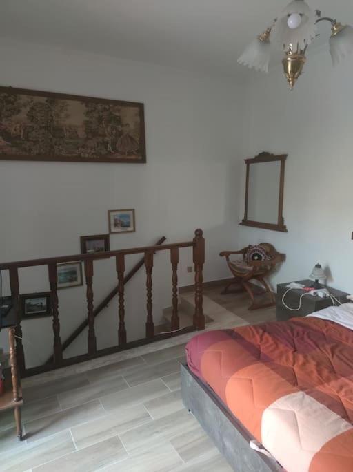 Casa In Antico Borgo Medievale A Tarano Ri, Via Giacomo Leopardi, 15 Βίλα Εξωτερικό φωτογραφία