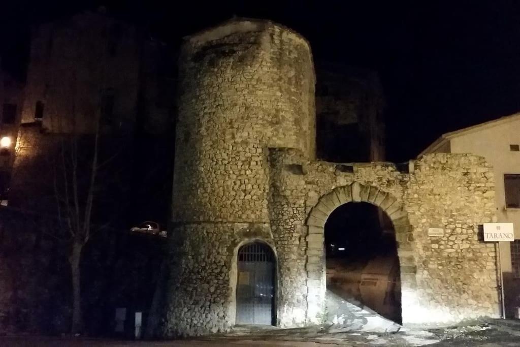 Casa In Antico Borgo Medievale A Tarano Ri, Via Giacomo Leopardi, 15 Βίλα Εξωτερικό φωτογραφία