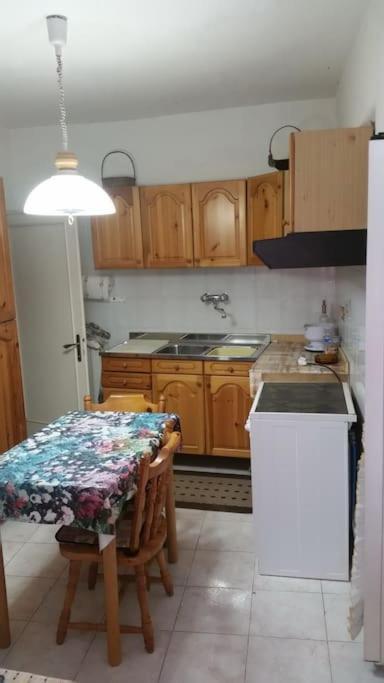Casa In Antico Borgo Medievale A Tarano Ri, Via Giacomo Leopardi, 15 Βίλα Εξωτερικό φωτογραφία